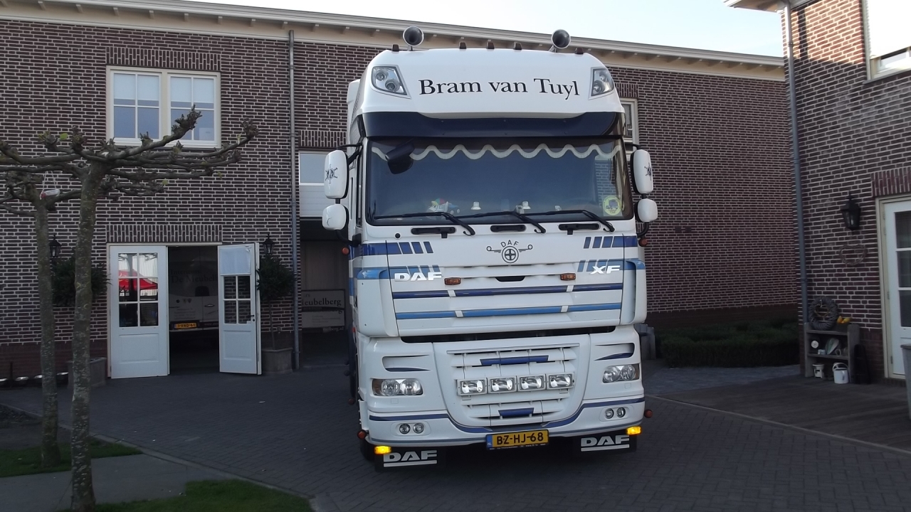 Daf XF 105 – Bram van Tuyl – Johnny Groeneveld Daf XF 105 – Bram van Tuyl – Johnny Groeneveld